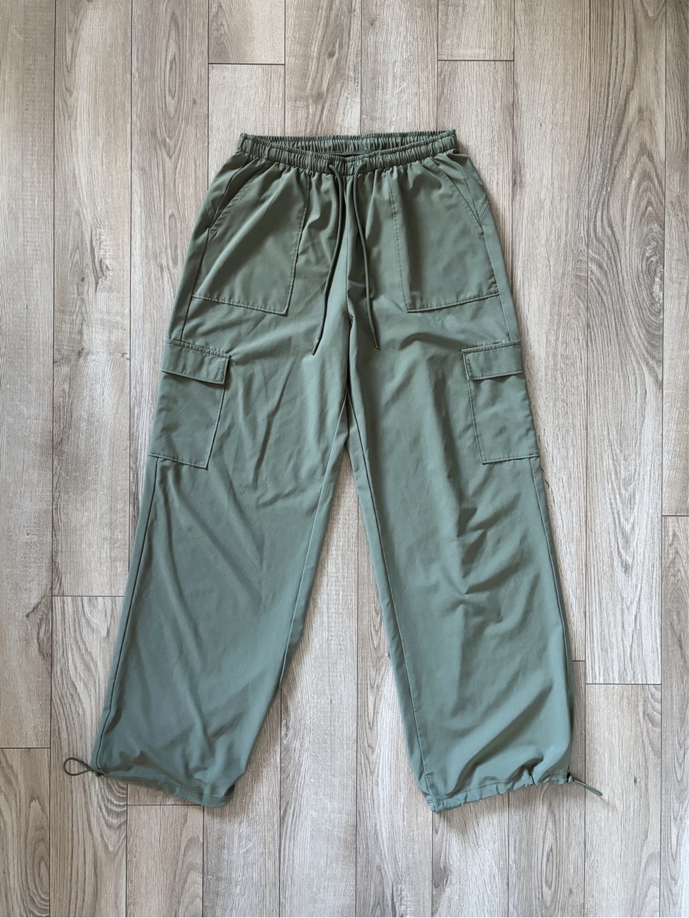 Gilly Hicks Active Cargo Parachute Pants Olive Green Size S Gorpcore Y2K